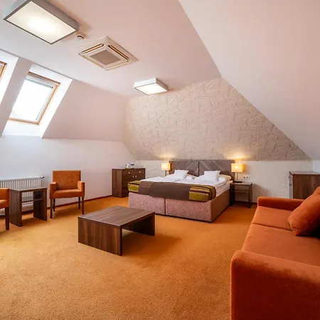 Belassi Hotel 4*