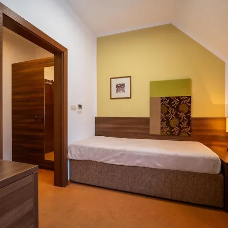 Belassi 波切尼斯