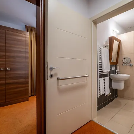 Hotel Belassi 4*